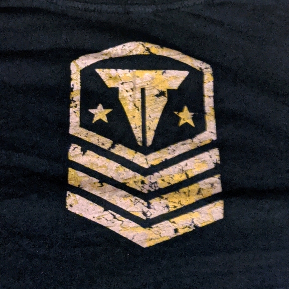 THROWDOWN graphics tee - Picture 6 of 6